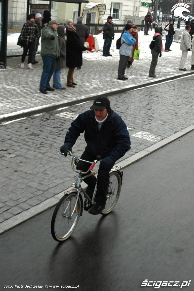 rowerzysta tez jechal motomikolaje w gdyni spocie i gdansku 2010