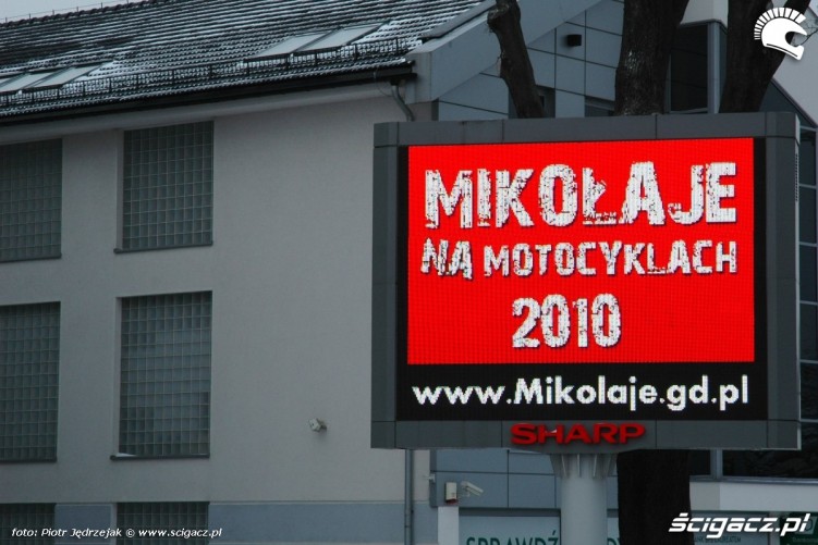 swiecaca reklama motomikolaje w gdyni spocie i gdansku 2010