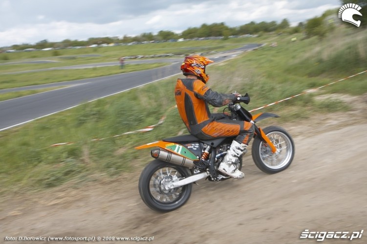 mochocki teren wjazd lublin supermoto motocykle 2008 b mg 0052