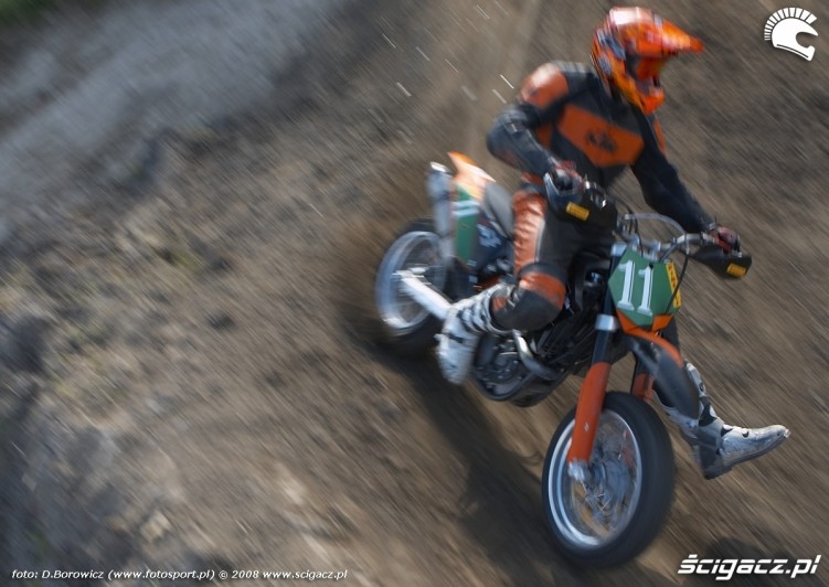 mochocki zakret lublin supermoto motocykle 2008 c mg 0461