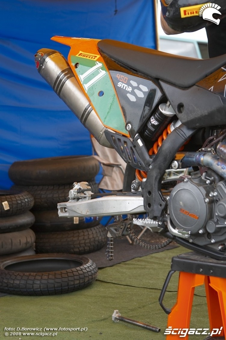 rozebrany KTM lublin supermoto motocykle 2008 a mg 0001