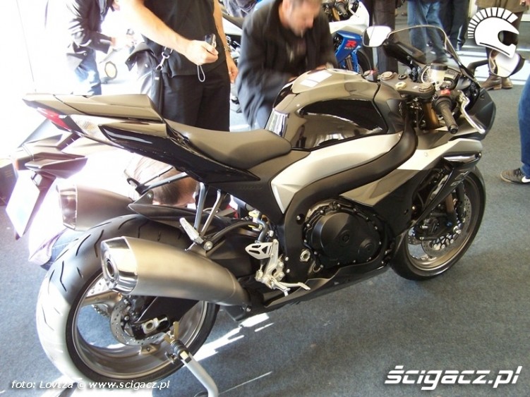 czarny gixxer 2009