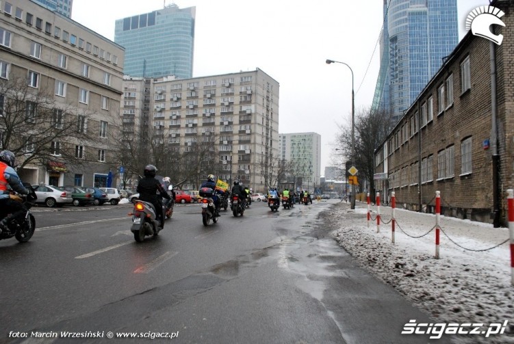 przejaz motocyklistow ulicami Warszawy WOSP