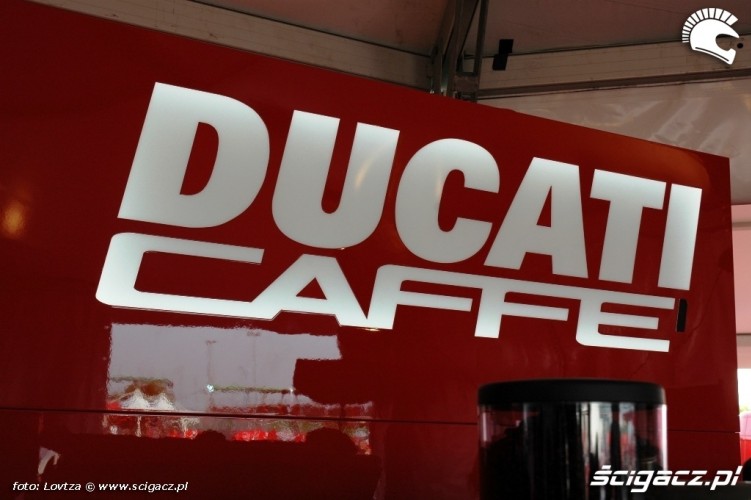 Ducati WDW 2010 Ducati cafe