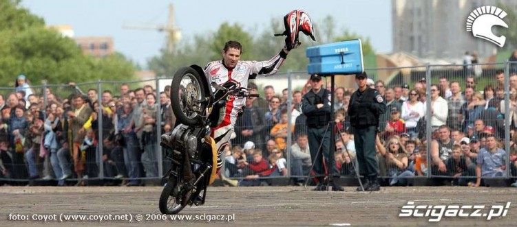 mokus circle wheelie show