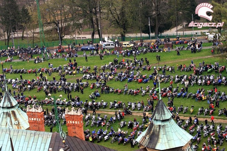 widok z okna klasztoru otwarcie sezonu czestochowa 2008