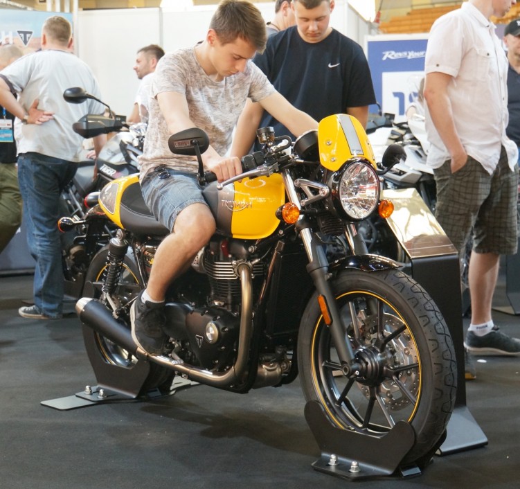 triumph street cup wroclaw motorcycle show 2017