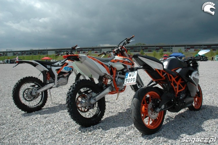Motocykle KTM Piknik motocyklowy na bloniach Narodowego