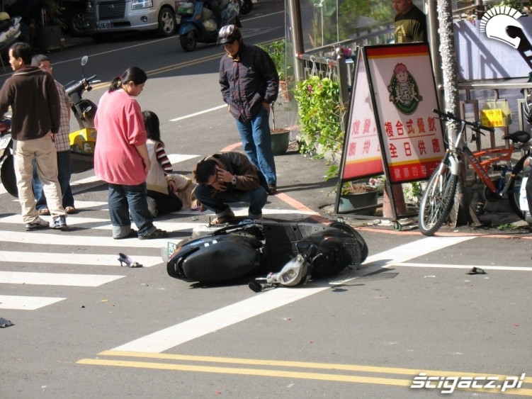 wypadek kierowca skutera