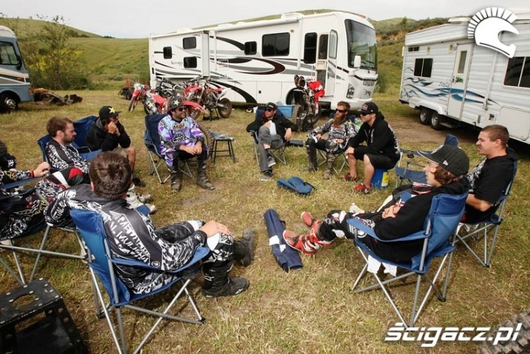 przerwa metal mulisha