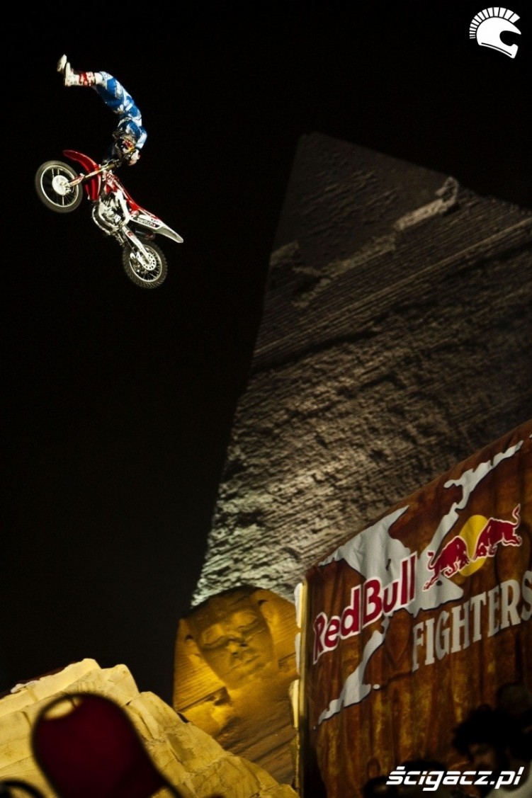 Sfinks Red Bull X-Fighters 2010