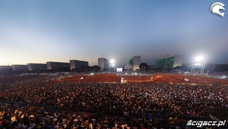 100 000 fanow na Red Bull X-Fighters w Brazylii