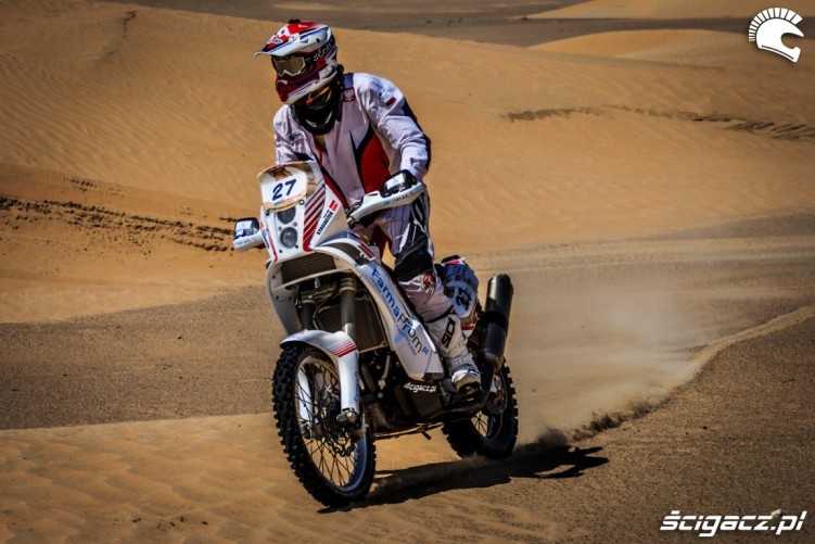 Pawel Stasiaczek pustynia Abu Dhabi Desert Challenge 2014