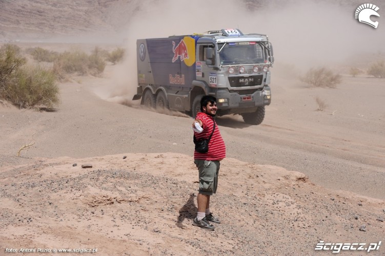 Kibic na trasie Dakaru 2010 4 etap