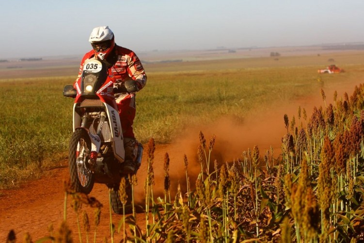 wheelie na enduro