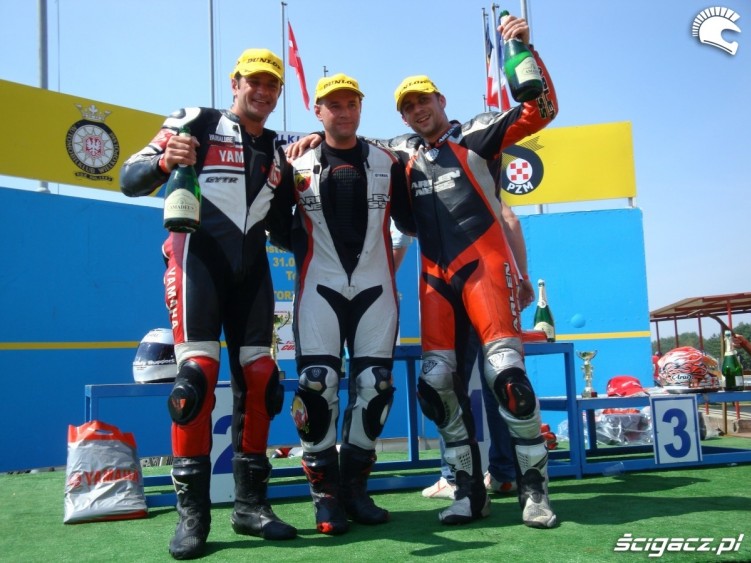 Podium R1