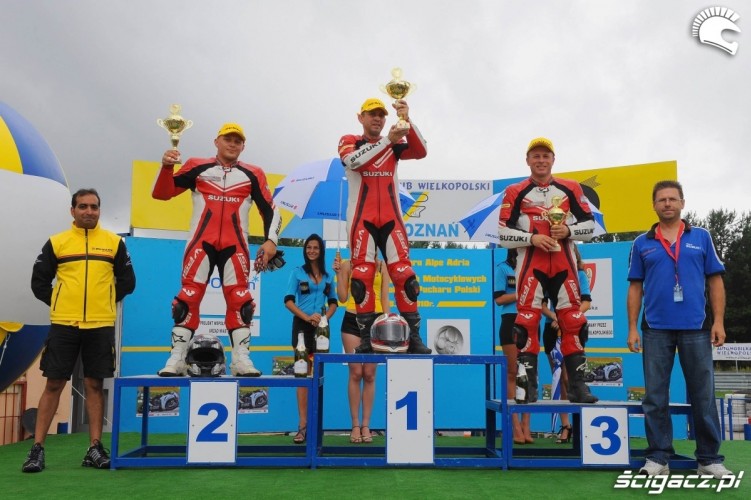 Podium Suzuki GSXR 600 Cup