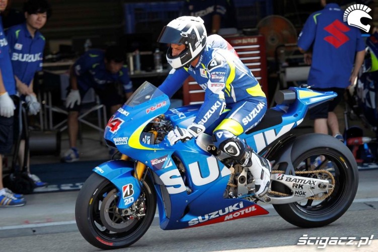 Box Suzuki MotoGP 2013