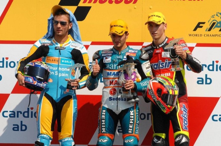 8-3-Aspar podium