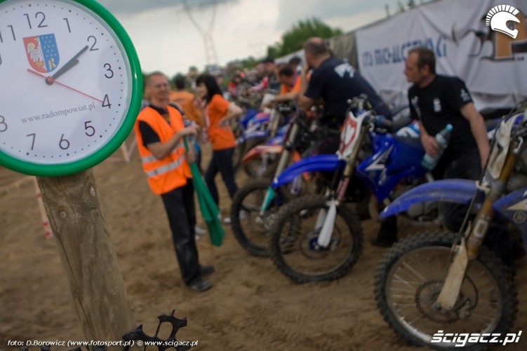 zegar na starcie motocross mistrzostwa polski radom maj 2010 a mg 0091