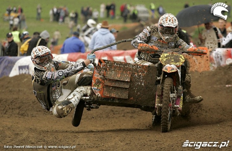 Mistrzostwa Swiata w Motocrossie Sidecar Gdansk 2009 ostre wejscie w zakret