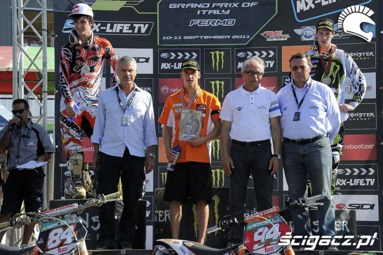 MX2 podium klasyfikacja generalna 2011