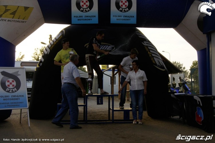 MX2 podium oborniki
