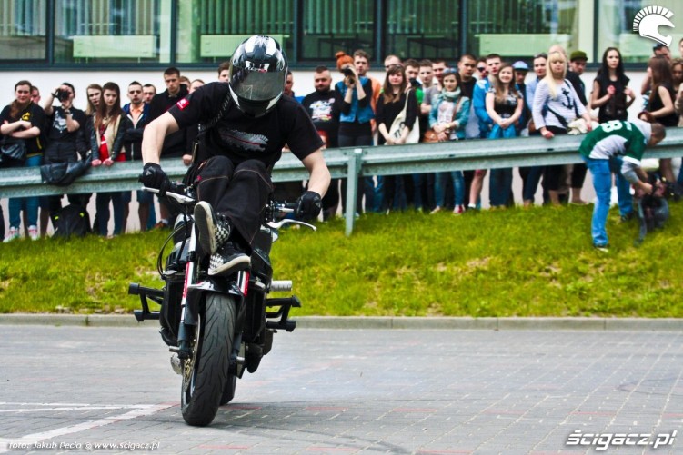 HC burnout LukaszaFRS Moto Show 2014