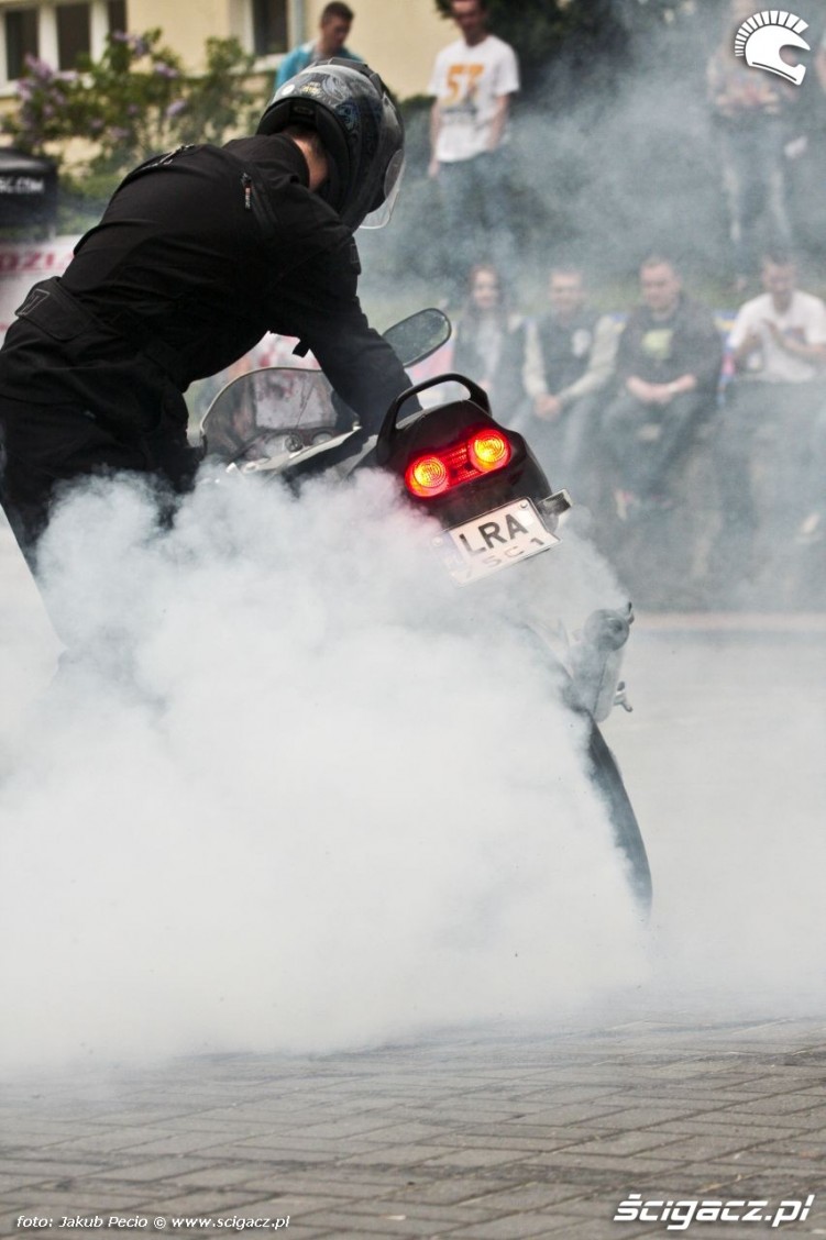 palenie gumy NSR Moto Show 2014