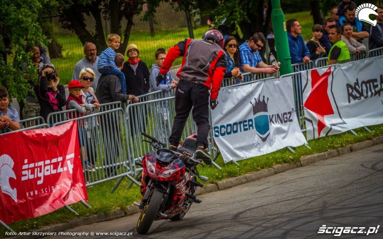 Korzen jazda tylem Moto Show Bielawa Polish Stunt Cup 2015