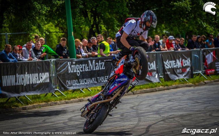 cyrkle na kierze Moto Show Bielawa Polish Stunt Cup 2015