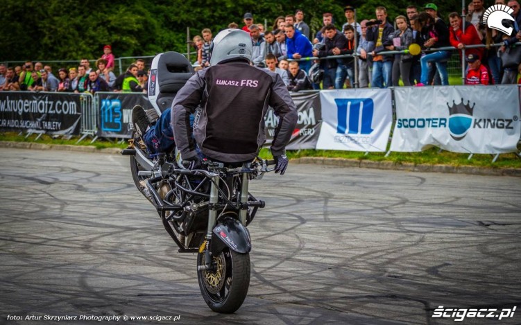 stopal tylem Lukasz FRS Moto Show Bielawa Polish Stunt Cup 2015