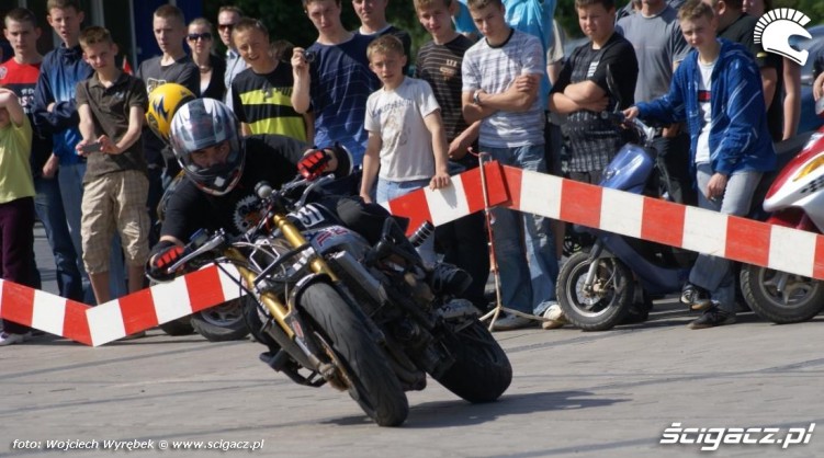 drift beka Dzien Motocyklisty w Lubawie 2010
