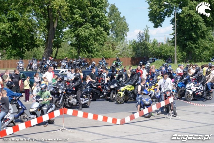 publicznosc Dzien Motocyklisty w Lubawie 2010