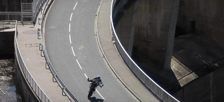 razerback tama stunt