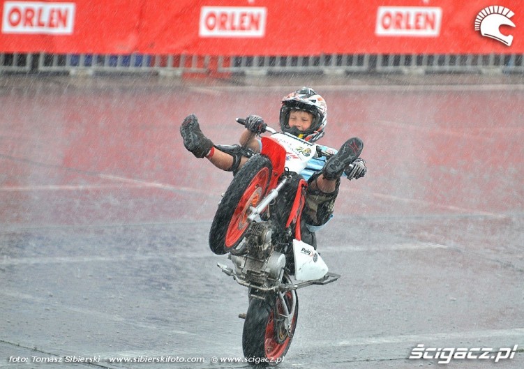 Stunt GP 2012 12 -latek