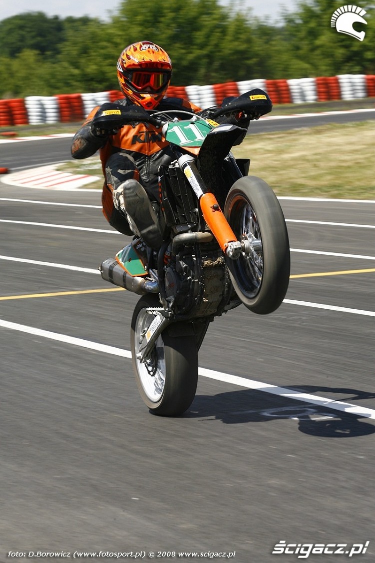 guma mochocki radom supermoto motocykle lipiec 2008 a mg 0110