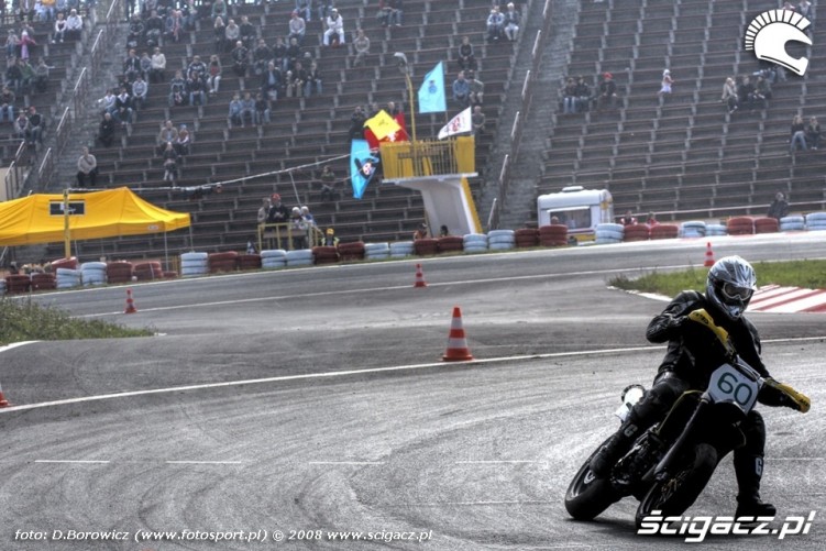 motocykl i trybuny supermoto motocykle wrzesien radom 2008 e mg 7802