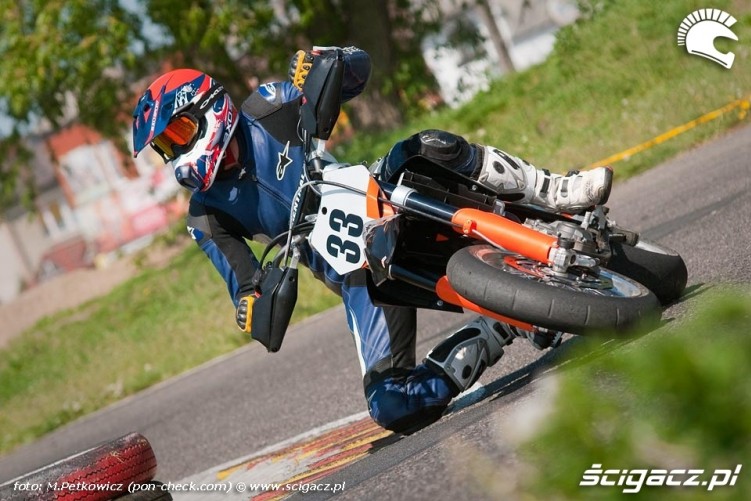 Supermoto gostyn 2009 zlozenie zakret