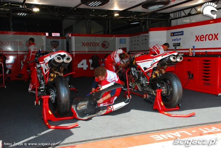 boks Ducati Xerox Team Nurburgring