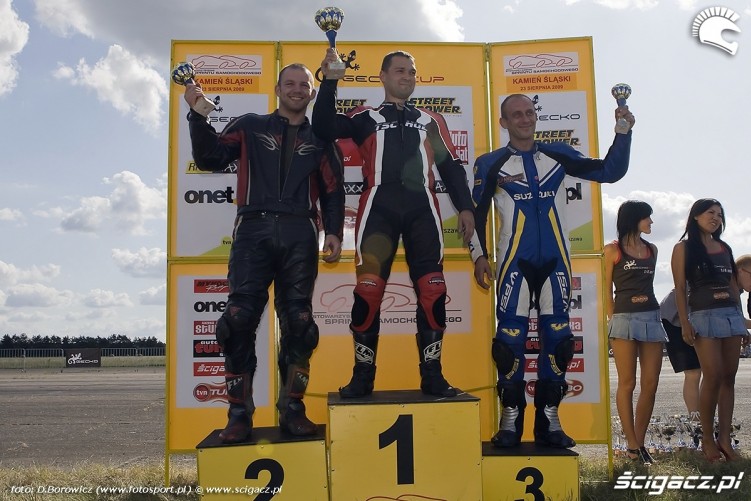 podium motocyklisci kamien slaski gecko cup 2009 14 mili b mg 0383