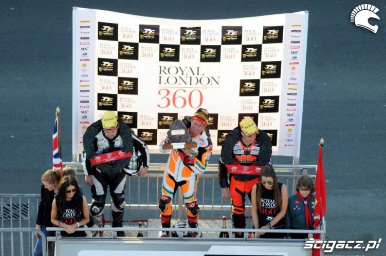 STK1000 TT 2012 podium
