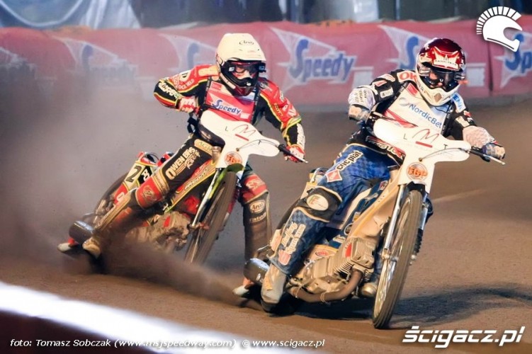 53 B Pedersen L Adams