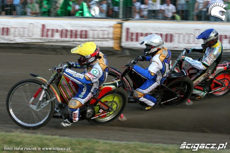 adams shields-dobrucki