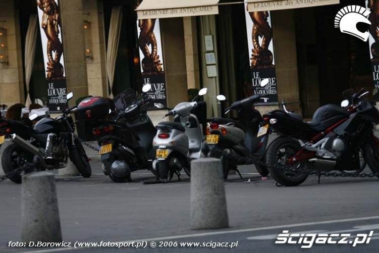 Paryskie motocykle 179