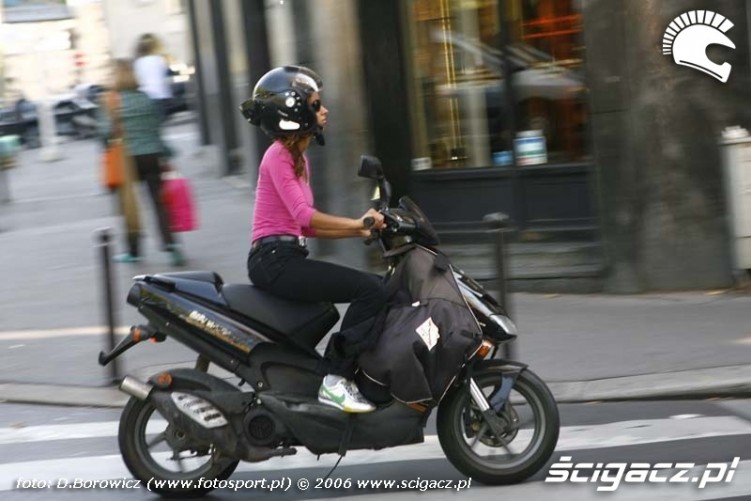 Paryskie motocykle laska skuter 023