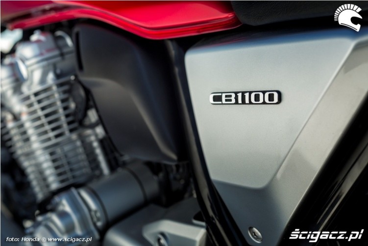 Honda CB1100 oznaczenie