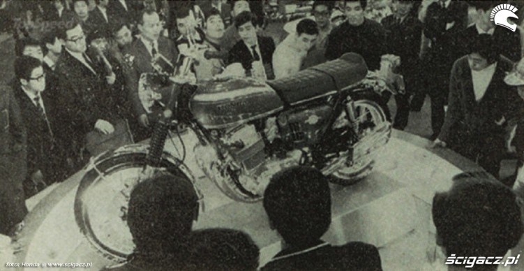 Honda CB750 1968 na targach Tokio