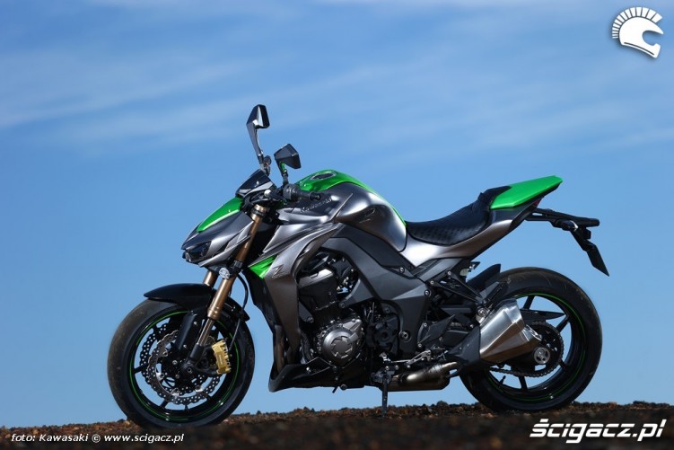 Green Kawasaki Z1000 MY 2014