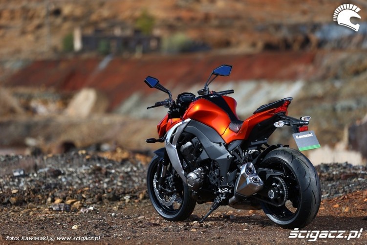 Orange Kawasaki Z1000 MY 2014